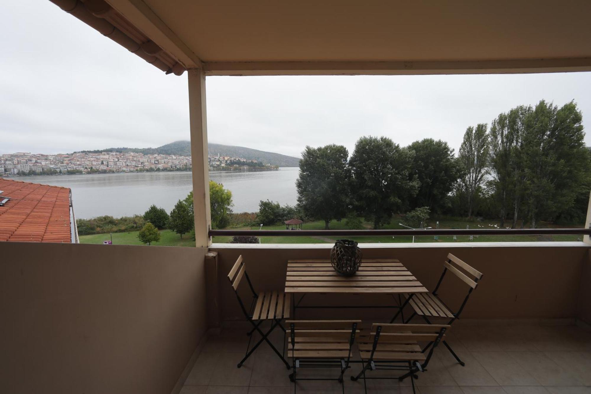Lida'S Apartment Lake View Castória Exterior foto